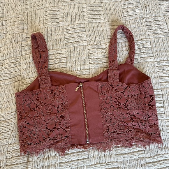 Pink lace, pencil skirt and crop set dynamite - Picture 2 of 6